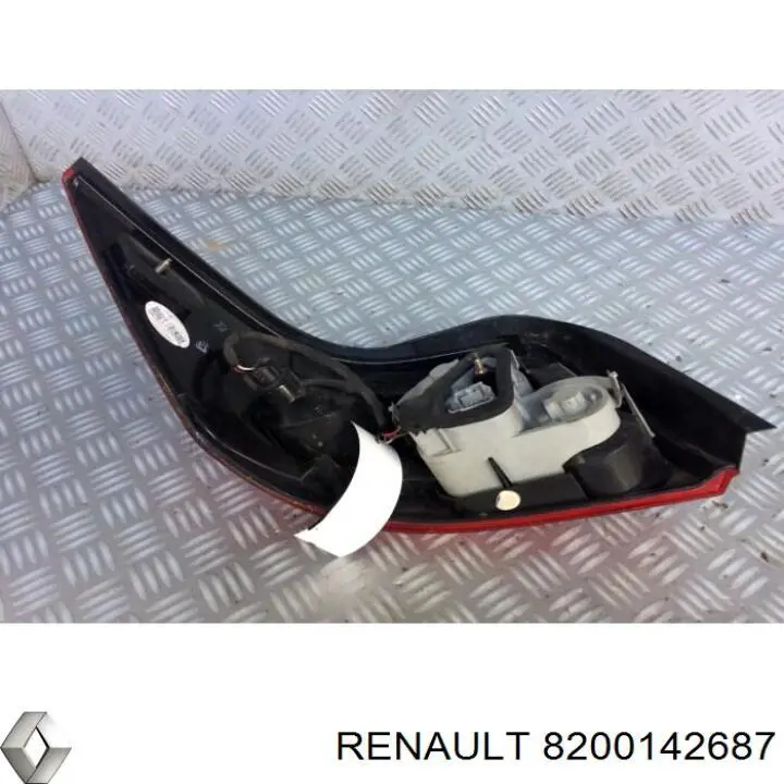 Задний фонарь 8200142687 Renault (RVI)
