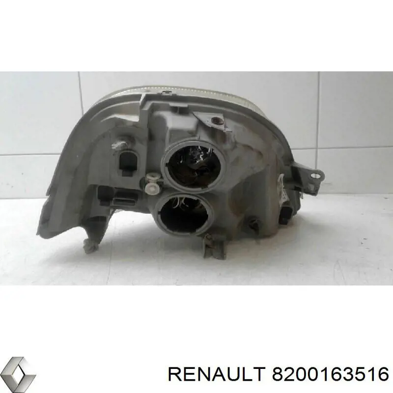 Левая фара 8200163516 Renault (RVI)