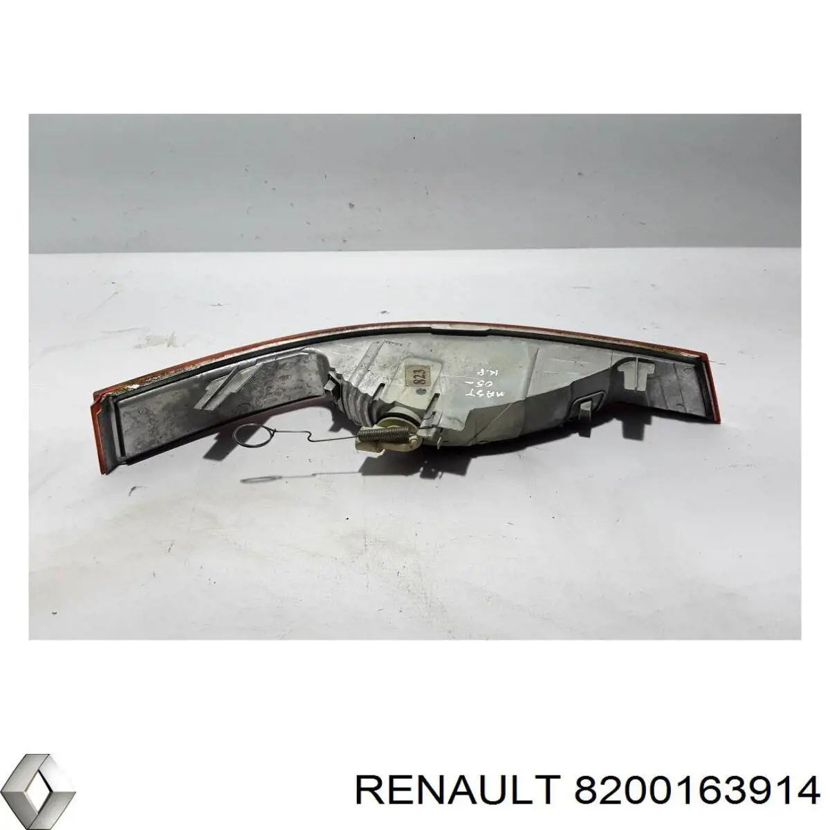 Купить 8200163914 Renault (RVI) Поворотник левый