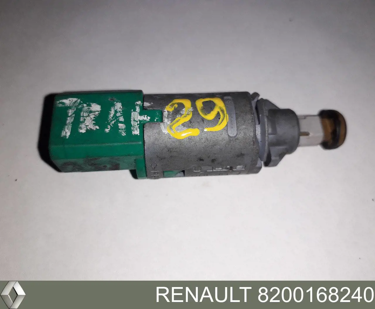 Датчик включения сцепления 8200168240 Renault (RVI)