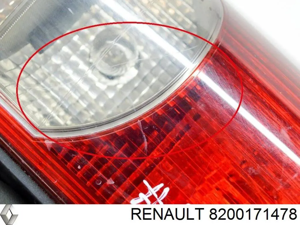 Правый стоп Renault (RVI) 8200171478
