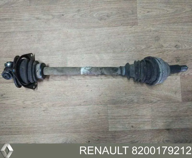 Полуось (привод) передняя левая 8200179212 Renault (RVI)