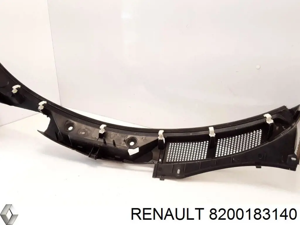 Решетка дворников, левая Renault (RVI) 8200183140 цена, от 15.20 USD