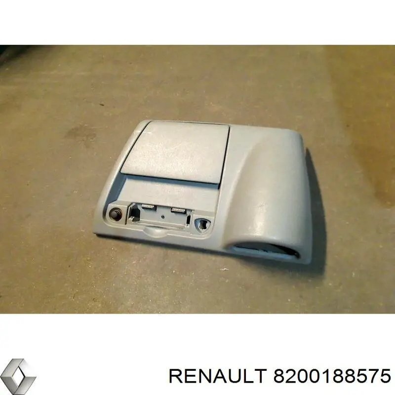 8200188575 Renault (RVI) Накладка декоративная центральной консоли