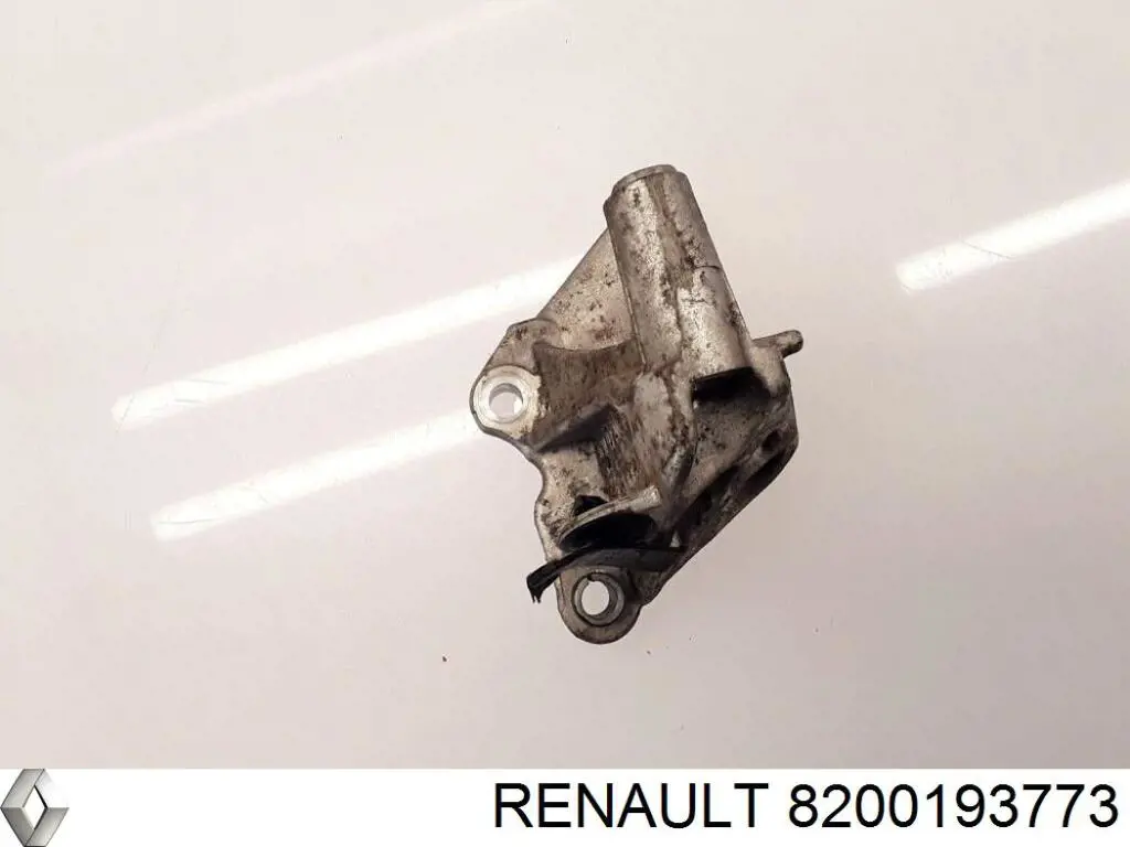 Soporte, bomba de alta presión 8200193773 Renault (RVI)