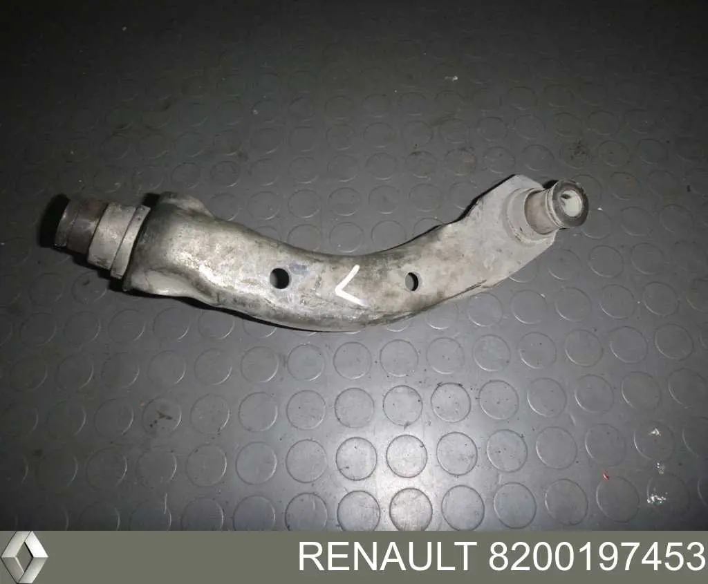 Купить 8200197453 Renault (RVI) Кронштейн передней балки