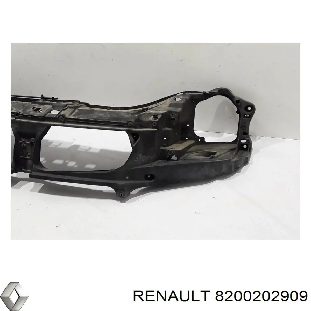 8200202909 Renault (RVI) Suporte do radiador montado (painel de montagem de fixação das luzes)