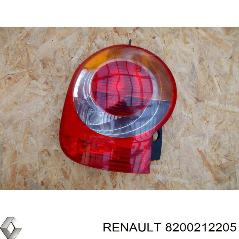 Фонарь задний левый 8200212205 Renault (RVI)