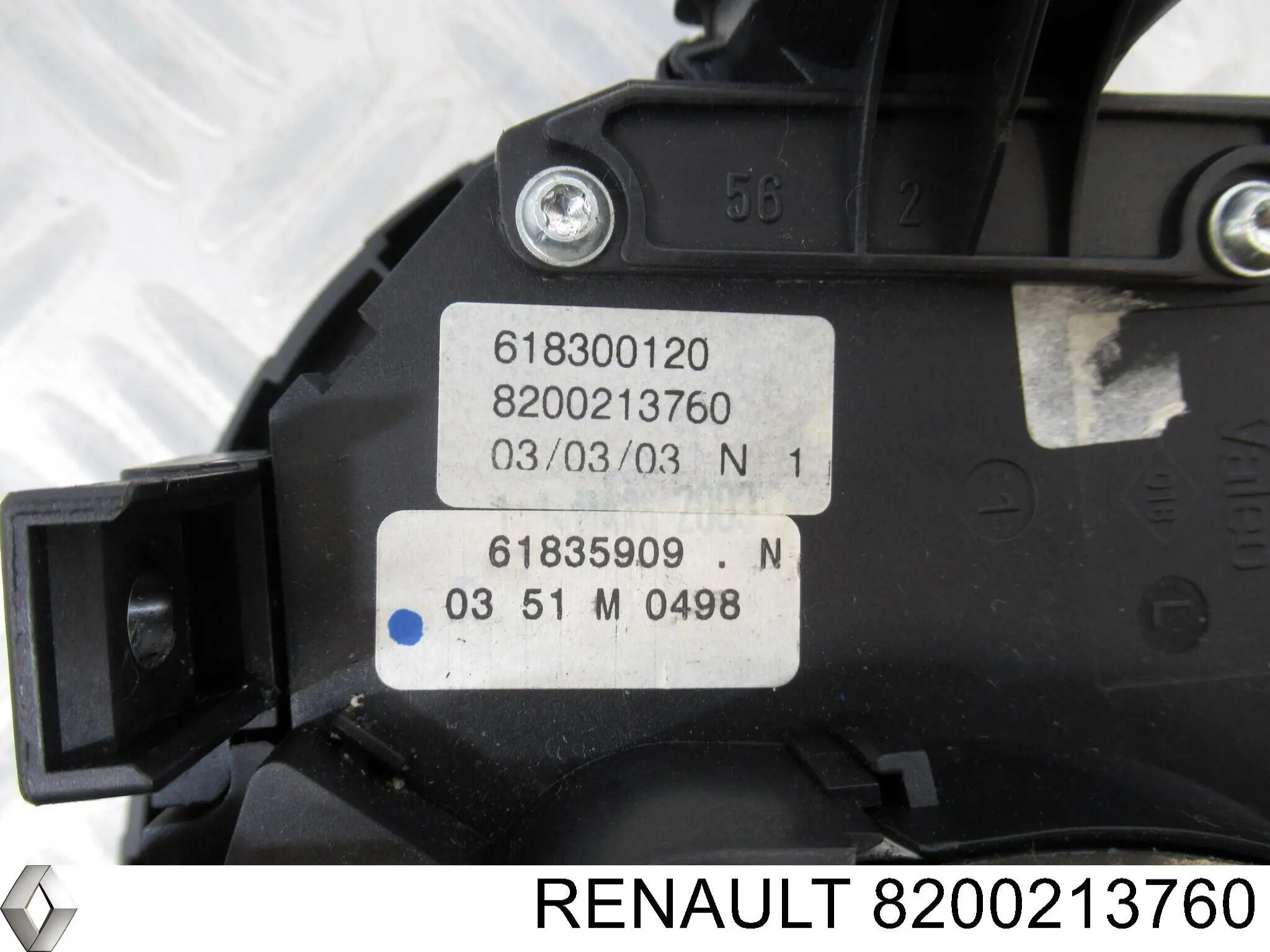 8200213760 Renault (RVI) comutador instalado na coluna da direção, montado