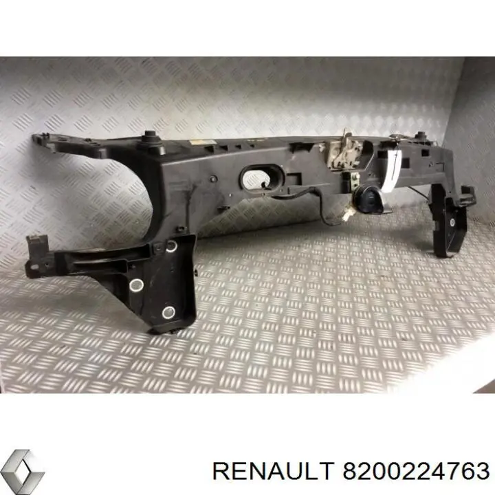 Купить 8200224763 Renault (RVI) Установочная панель передняя