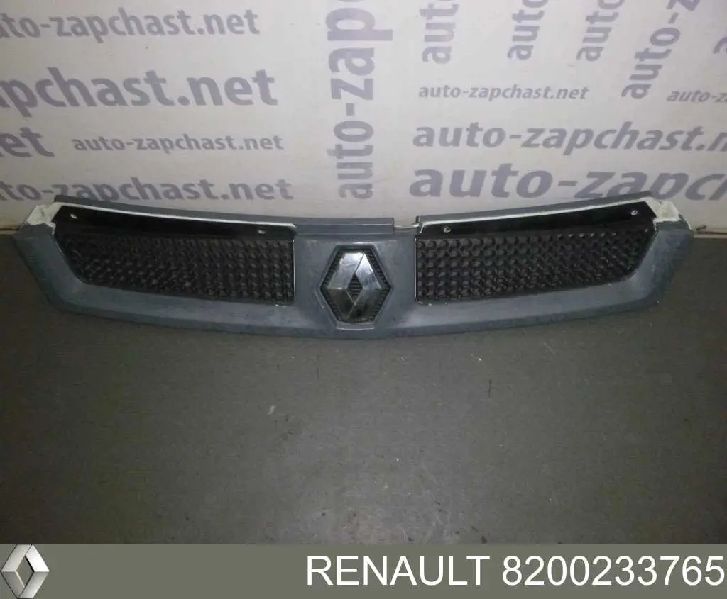 Решетка радиатора 7701057086 Renault (RVI)