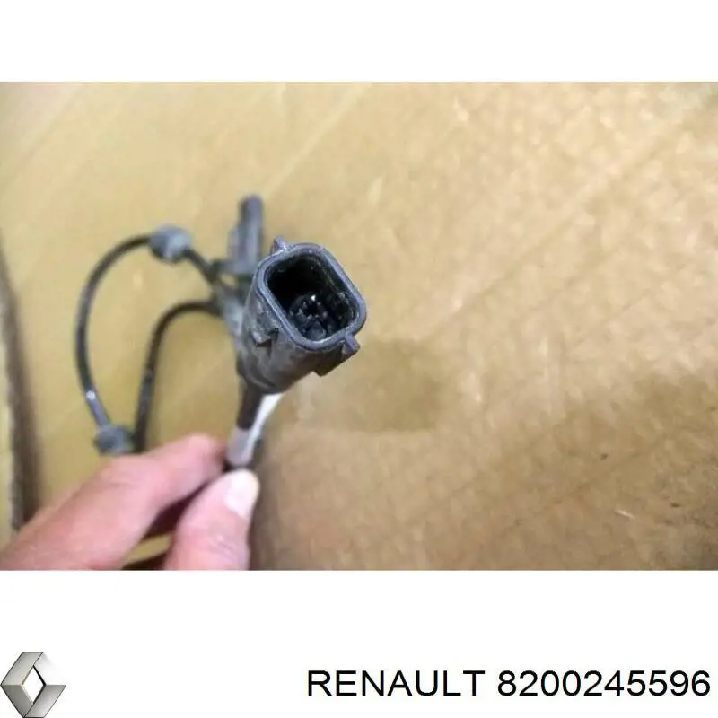 Купить 8200245596 Renault (RVI) Радиатор водяной