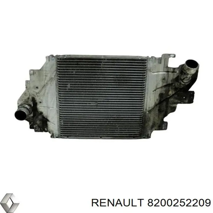 Интеркулер 8200252209 Renault (RVI)