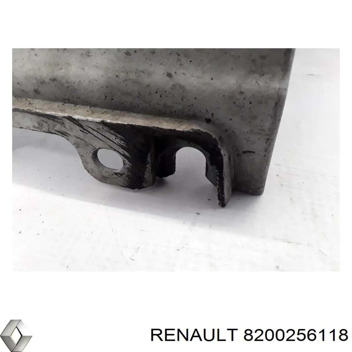 Правое крыло Renault (RVI) 8200256118