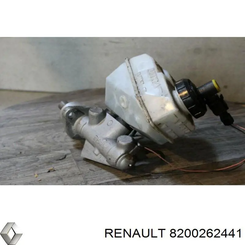 Бачок главного тормозного цилиндра (тормозной жидкости) на Renault Kangoo FC0