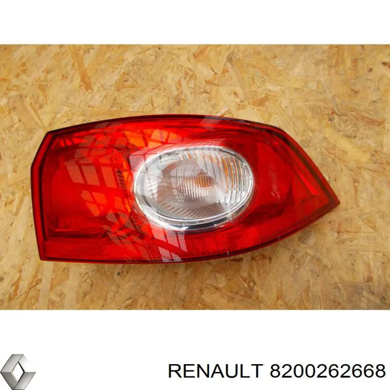 Фонарь задний правый внешний 8200262668 Renault (RVI)