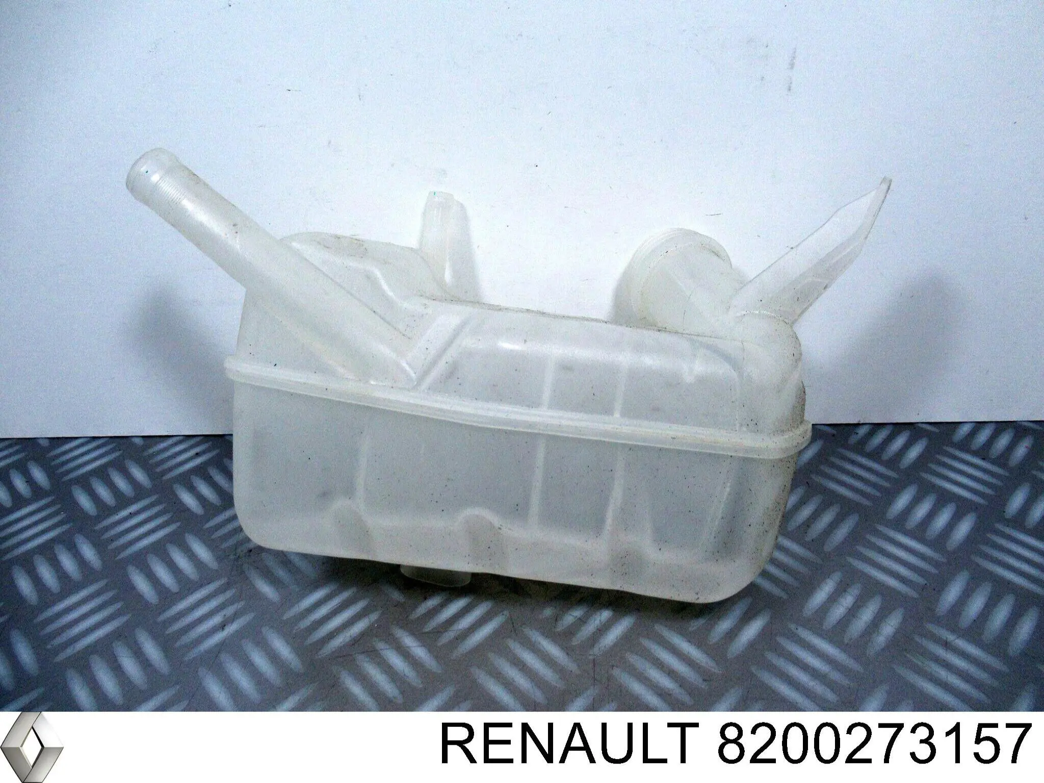 Бачок системы охлаждения расширительный Renault (RVI) 8200273157