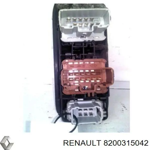 Купить 8200315042 Renault (RVI) Кнопки переднего левого стеклоподъёмника
