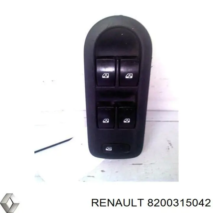 Кнопочный блок управления стеклоподъемником передний левый 8200315042 Renault (RVI)