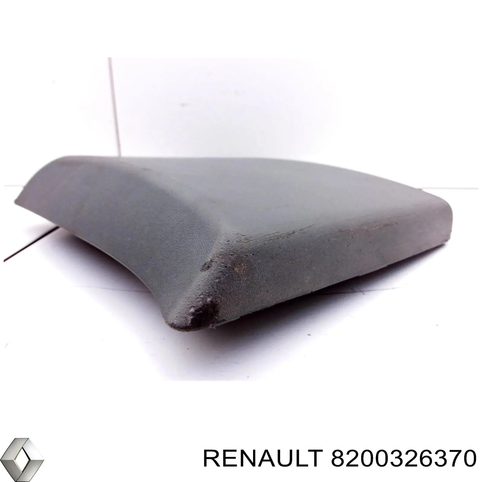 8200326370 Renault (RVI) placa sobreposta externa central esquerda de suporte de carroçaria