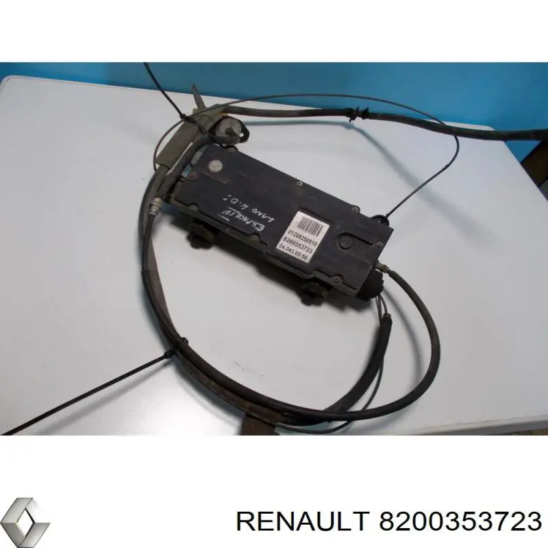 Задний трос ручника 8200353723 Renault (RVI)