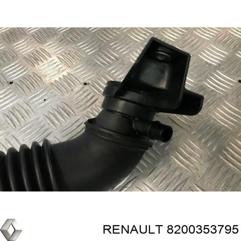Купить 8200353795 Renault (RVI) Патрубок расходомера воздуха