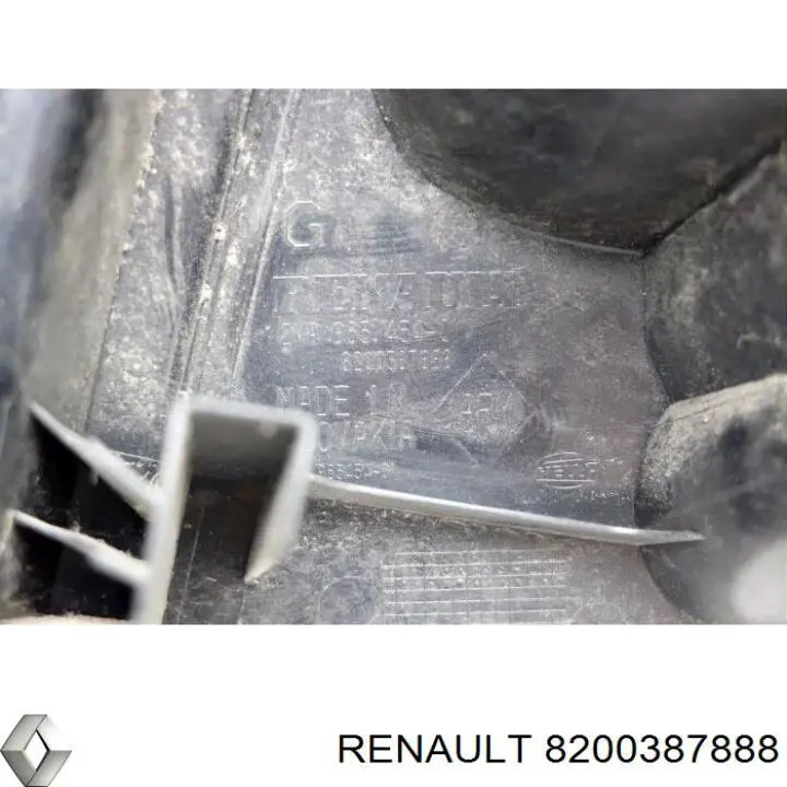 Задняя левая фара Renault (RVI) 8200387888 цена, от 50.68 USD