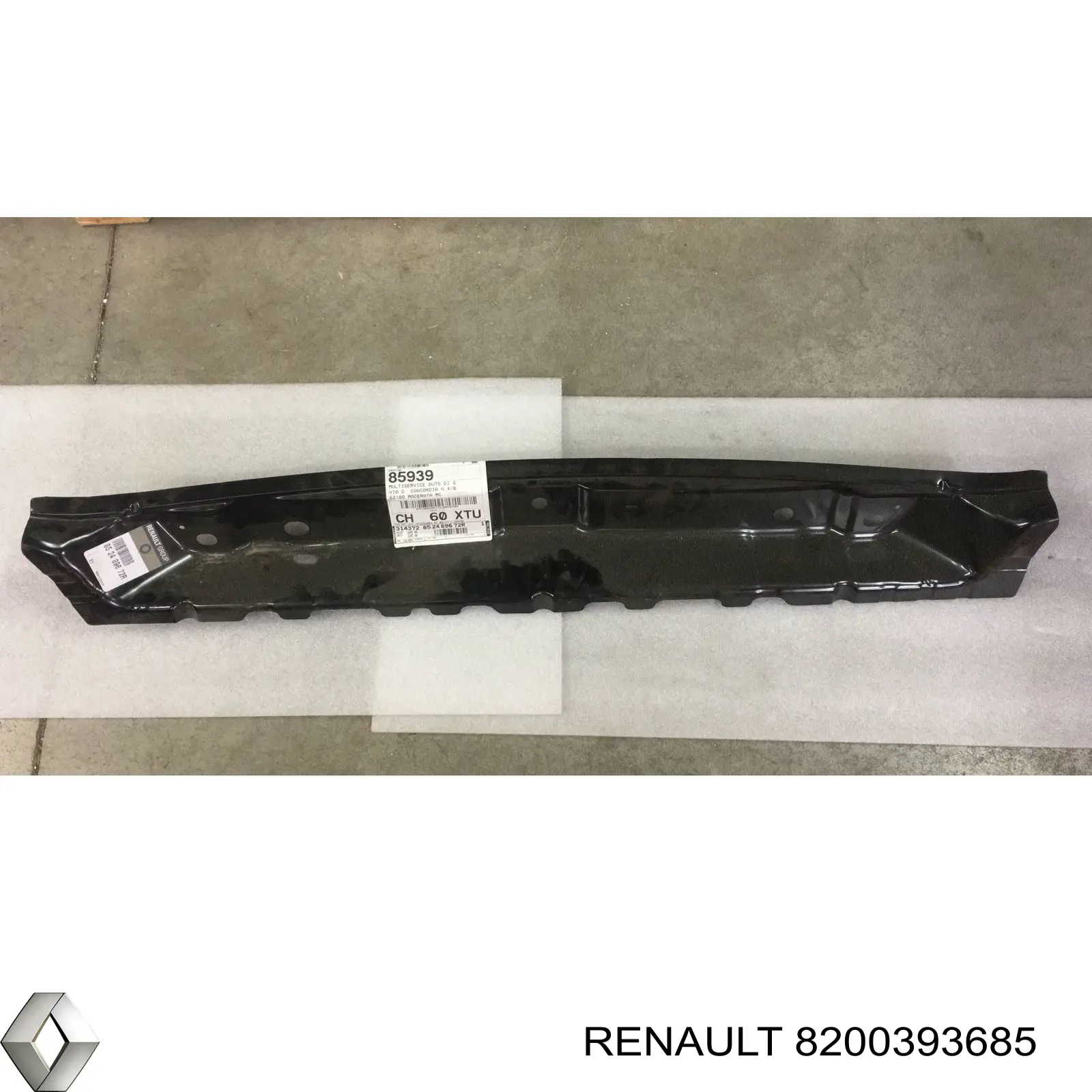 Суппорт радиатора в сборе (монтажная панель крепления фар) Renault (RVI) 8200393685