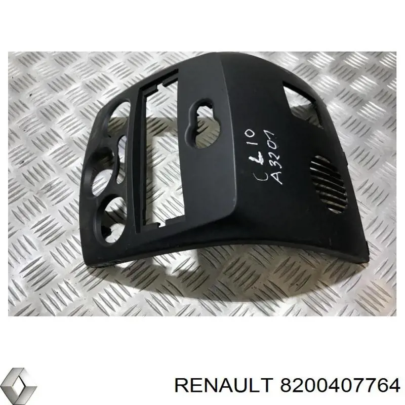 Купить 8200407764 Renault (RVI) Панель салона передняя "торпедо", верхняя часть