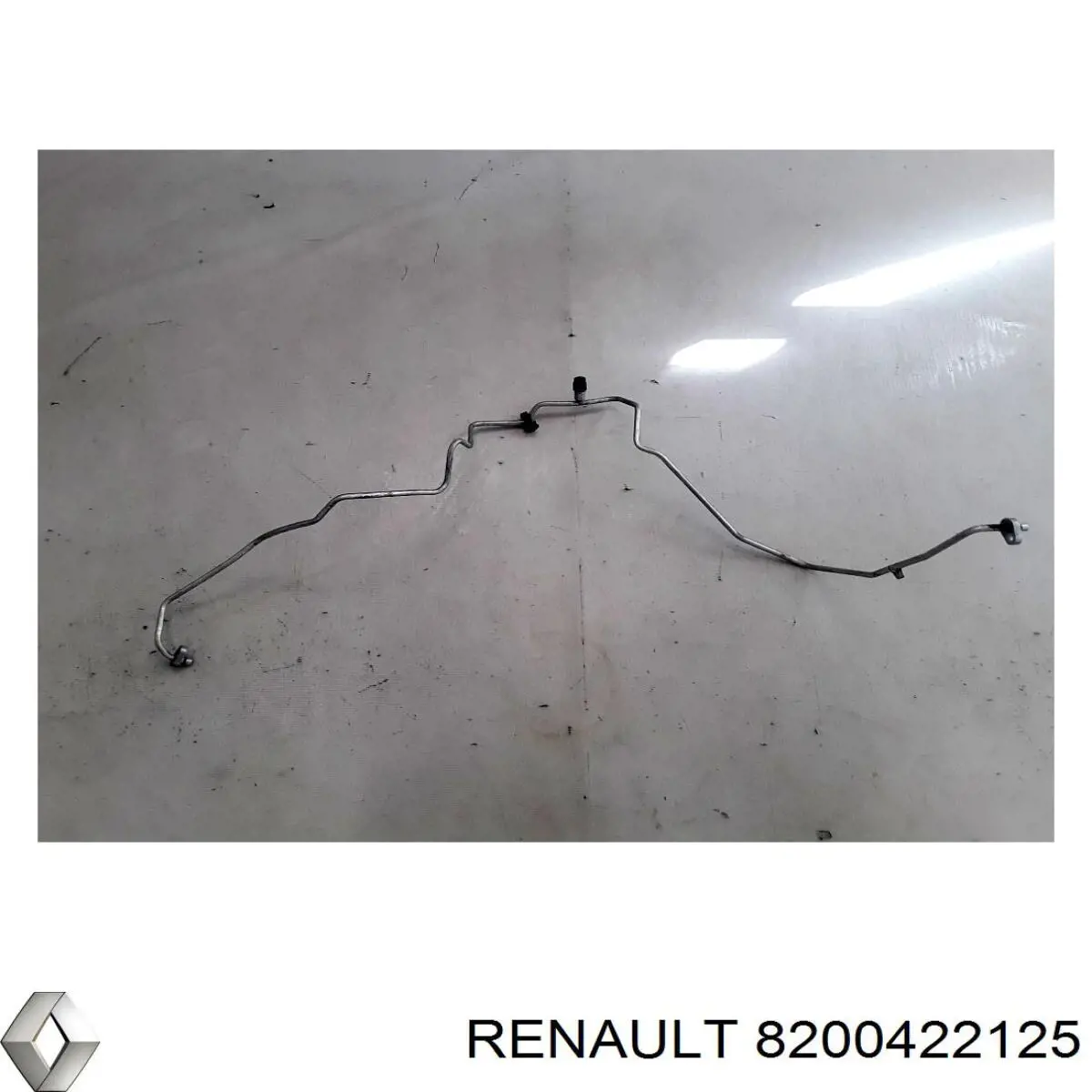 Купить 8200422125 Renault (RVI) Шланг кондиционера, от заднего испарителя к компрессору