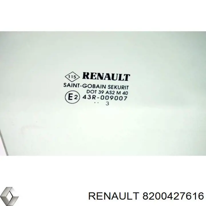 Стекло двери передней правой на Renault Clio III 