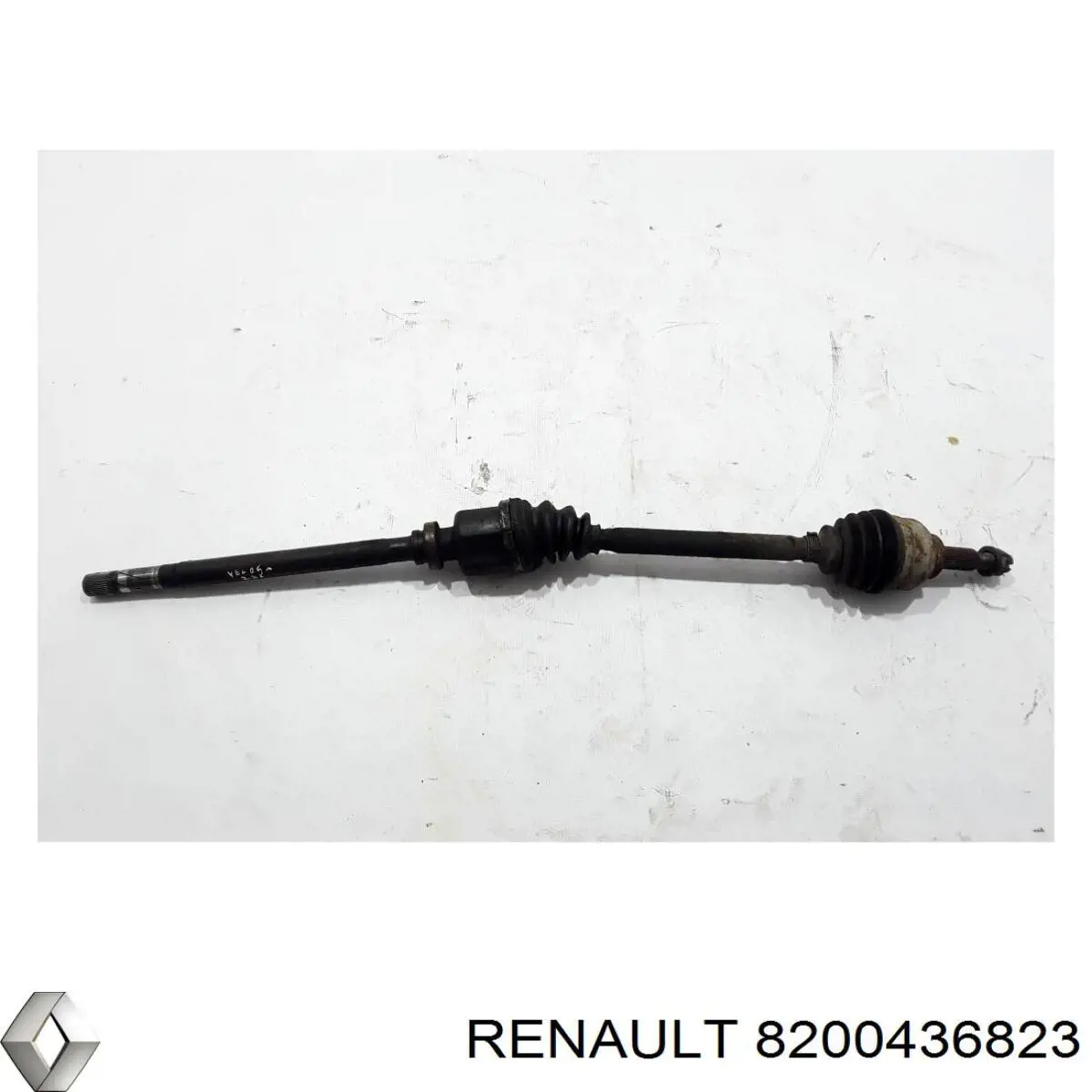 8200436823 Renault (RVI) Полуось передняя, правая