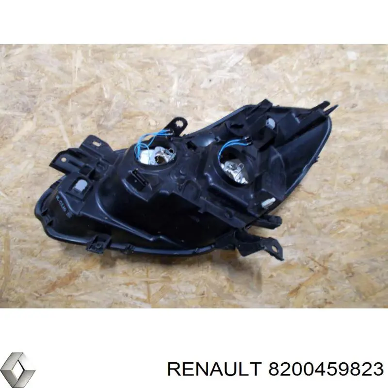 8200459823 Renault (RVI) Фара передняя правая