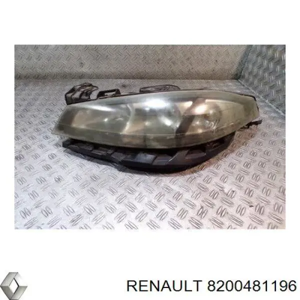 Фара левая 8200481196 Renault (RVI)