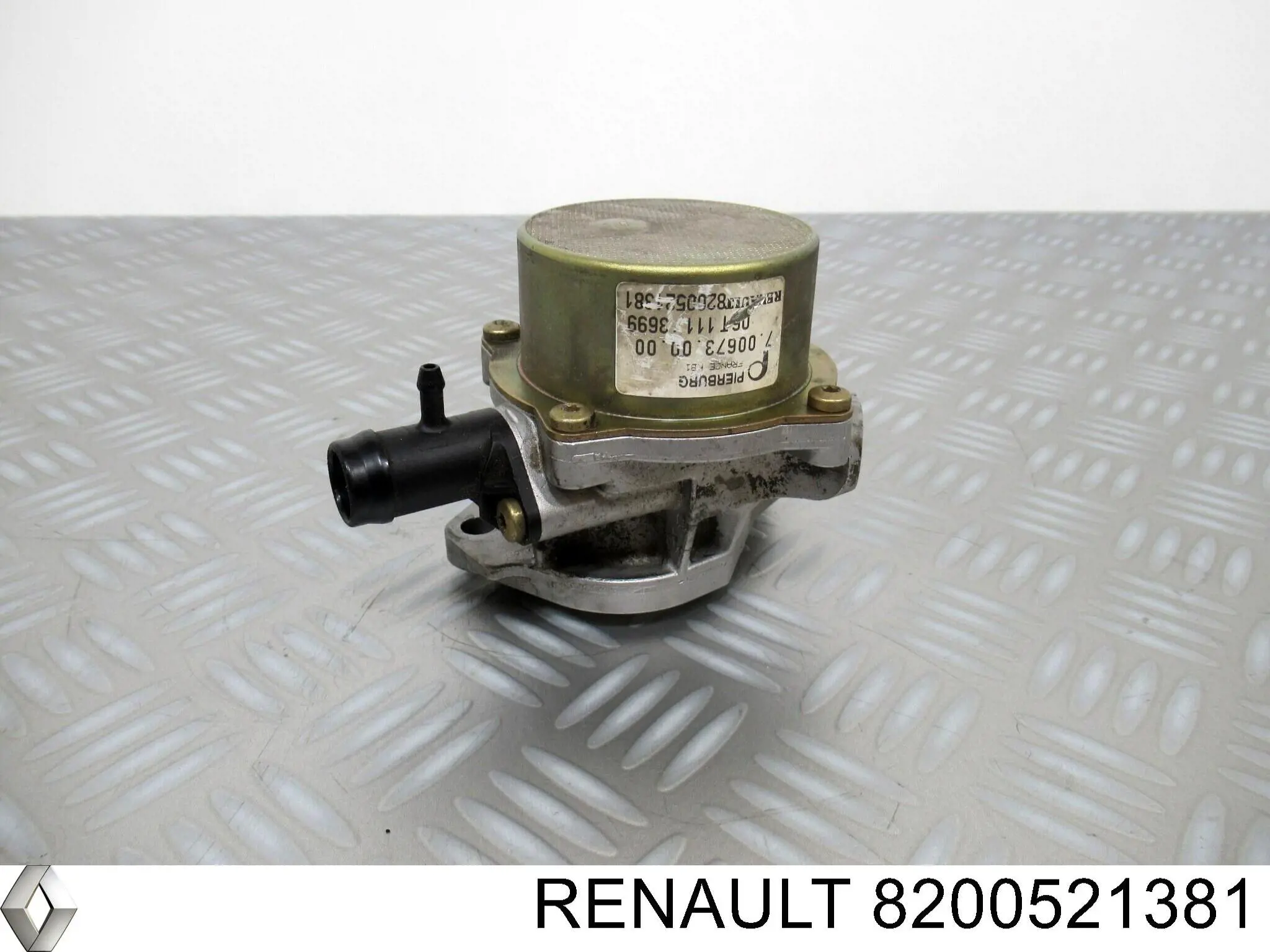 Купить 8200521381 Renault (RVI) Вакуумный насос