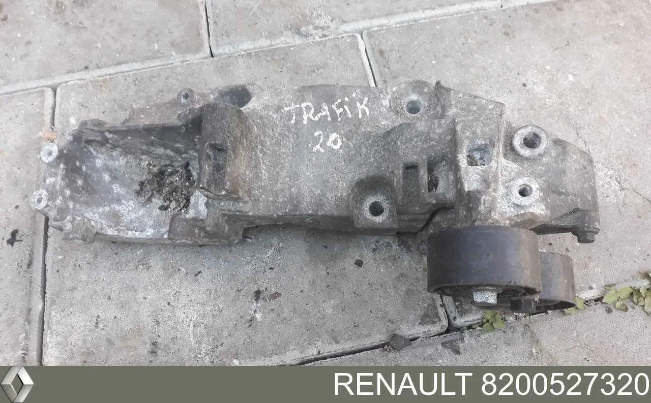  Кронштейн генератора Renault Laguna 3