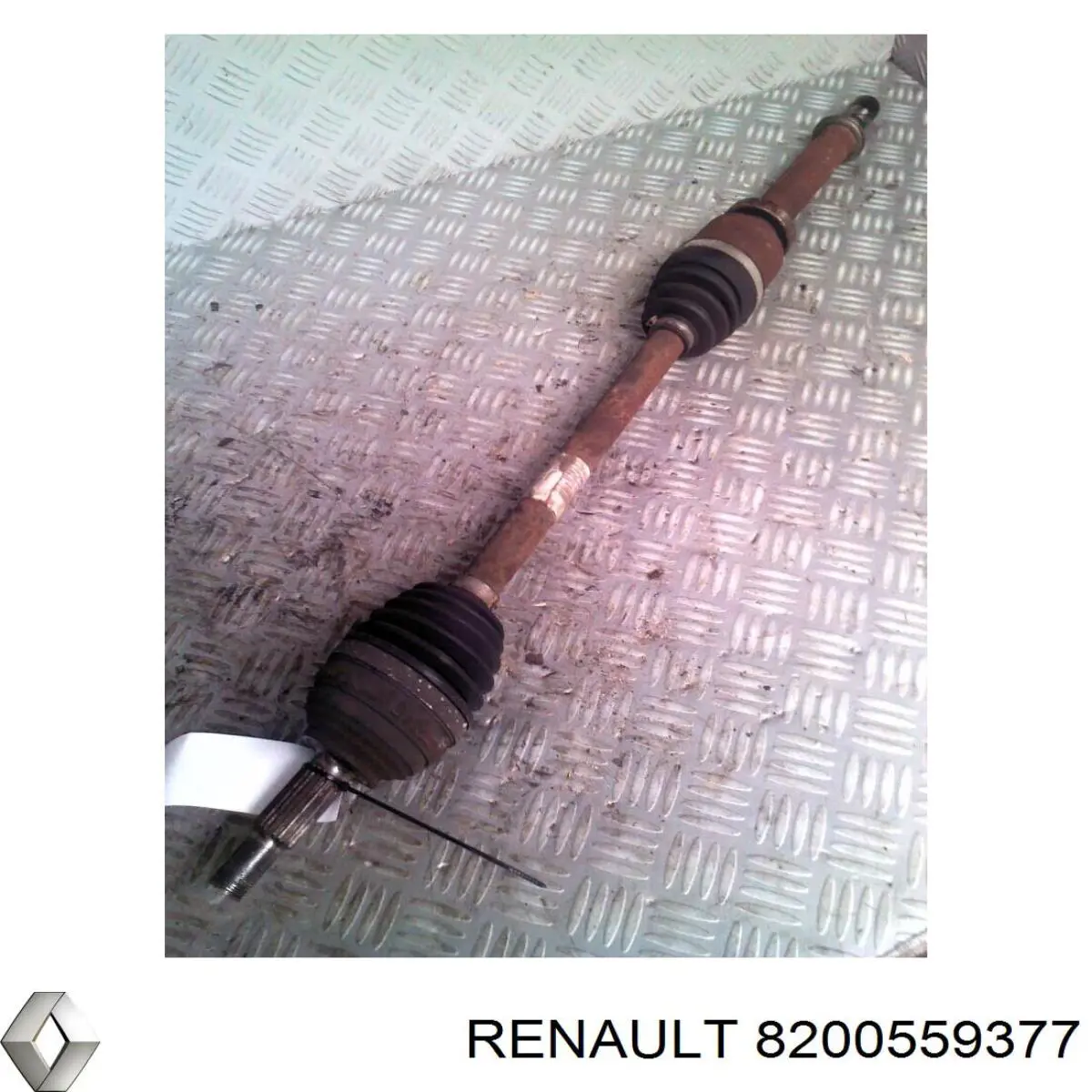 Купить 8200559377 Renault (RVI) Привод в сборе левый