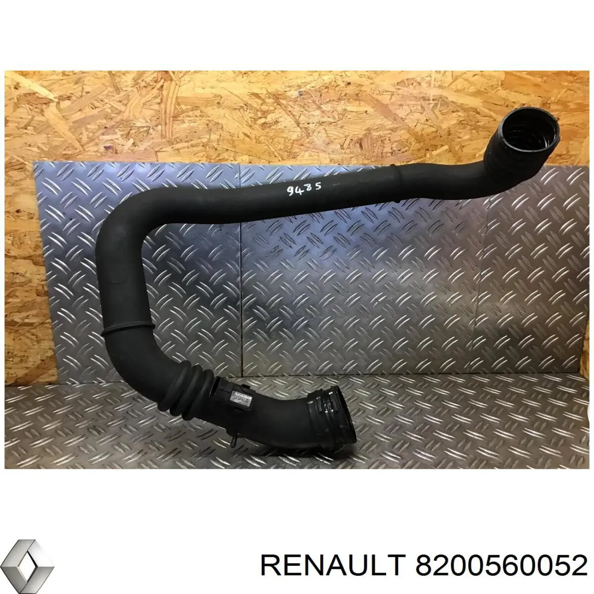 Купить 8200560052 Renault (RVI) Патрубок интеркулера