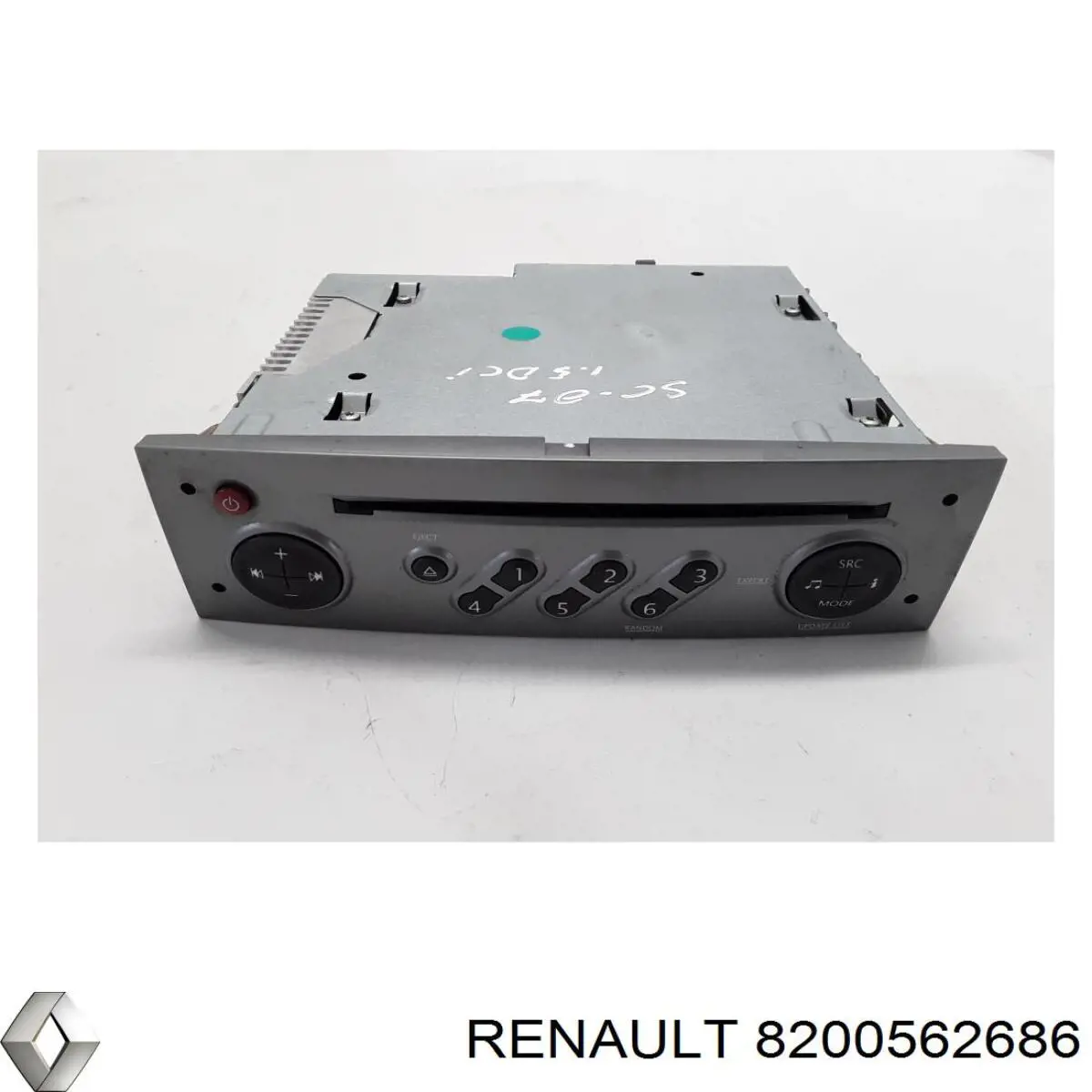 Магнитола (радио AM/FM) Renault (RVI) 8200562686 цена, от 25.34 USD