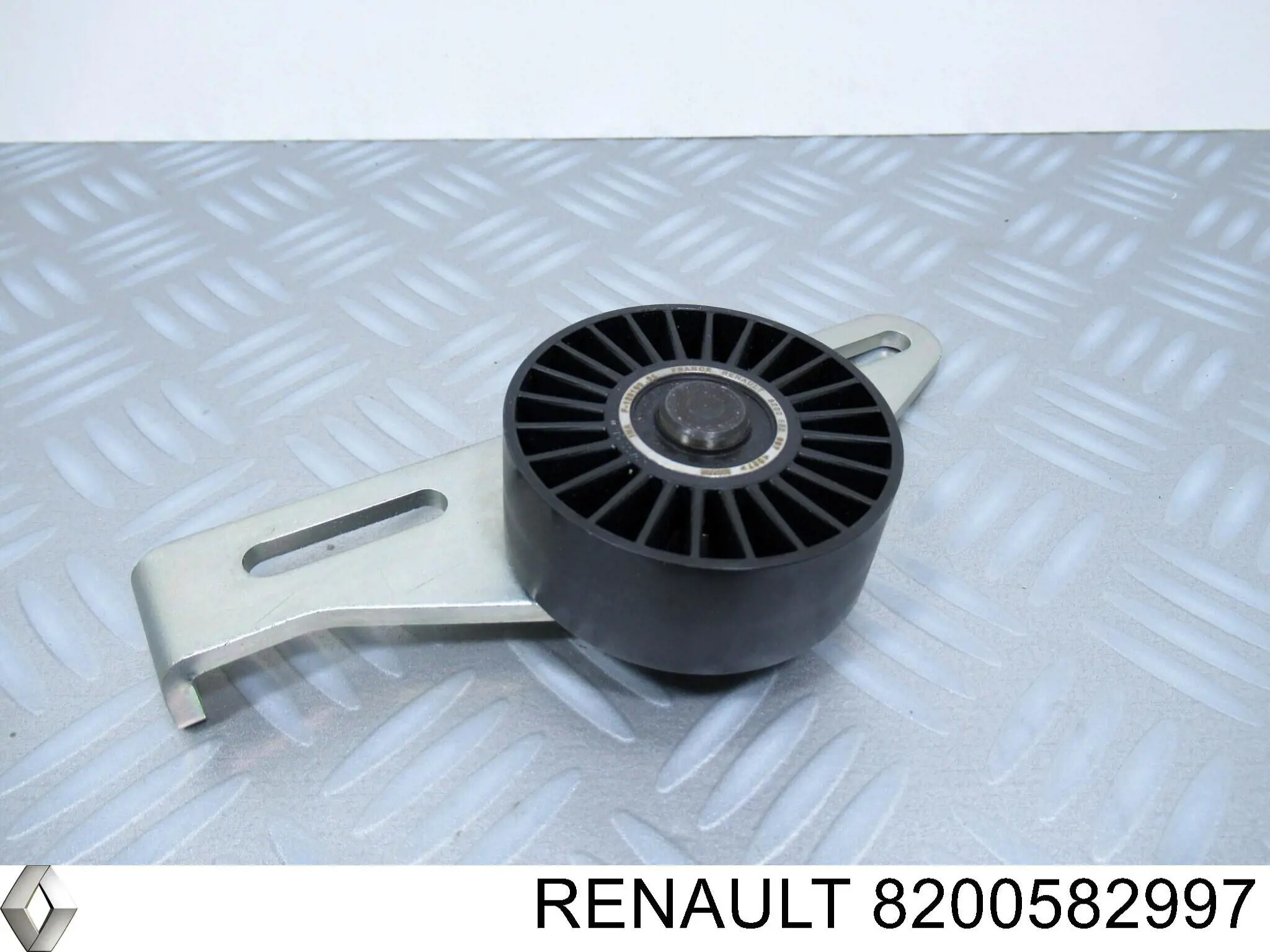 Роликовий модуль натяжителя ремня Renault (RVI) 8200582997 цена, от 24.07 USD