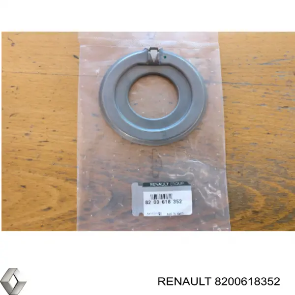 8200618352 Renault (RVI) Кронштейн датчика АБС