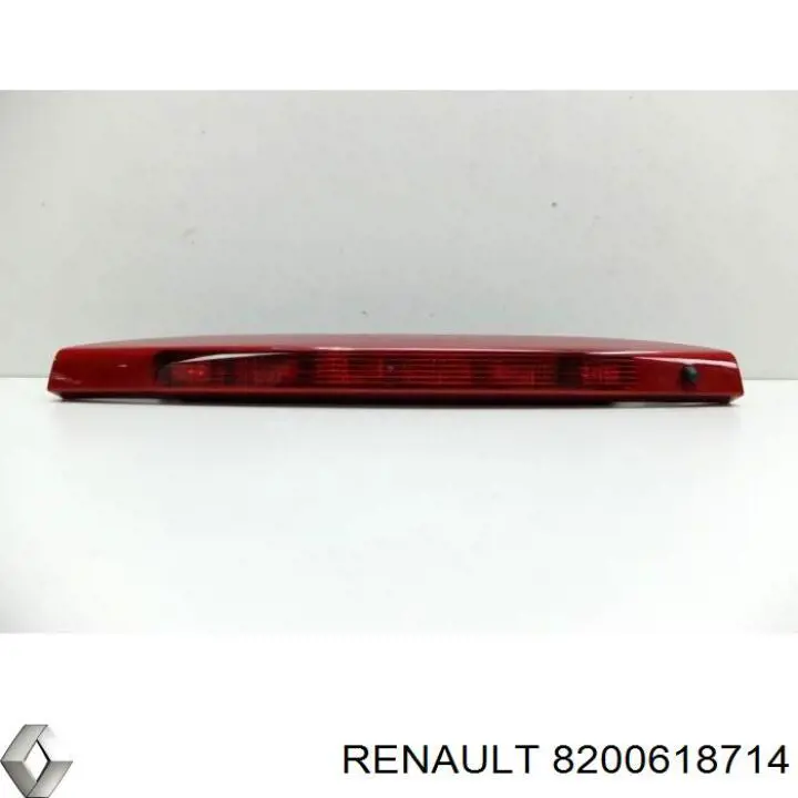 Купить 8200618714 Renault (RVI) Стоп-сигнал заднего стекла