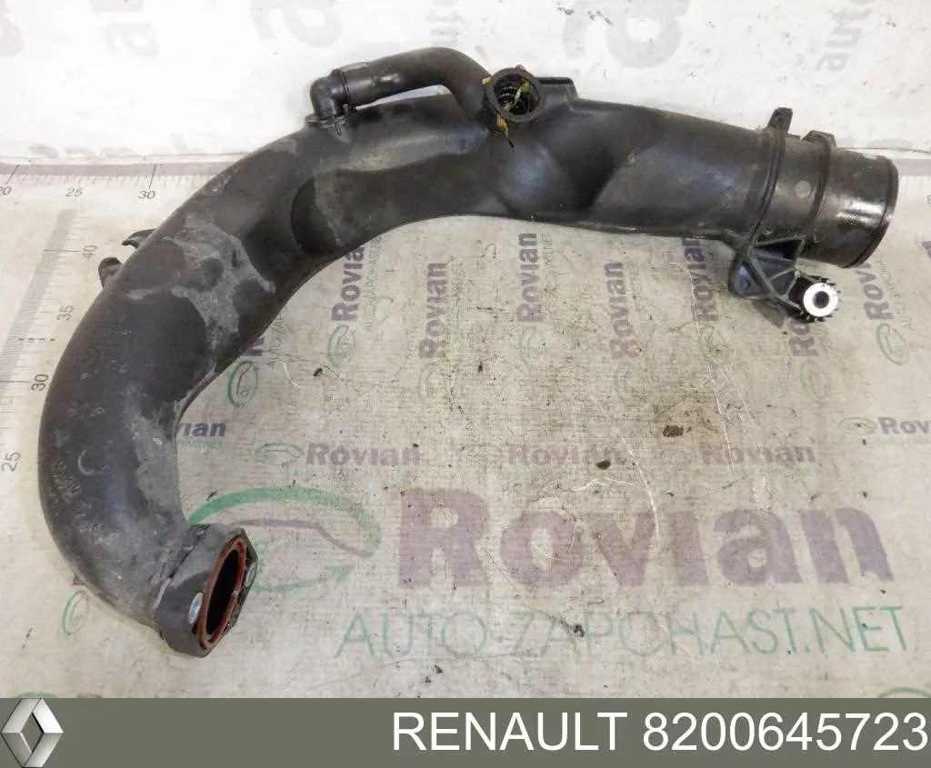 Купить 8200645723 Renault (RVI) Патрубок воздушный, вход в турбину (наддув)