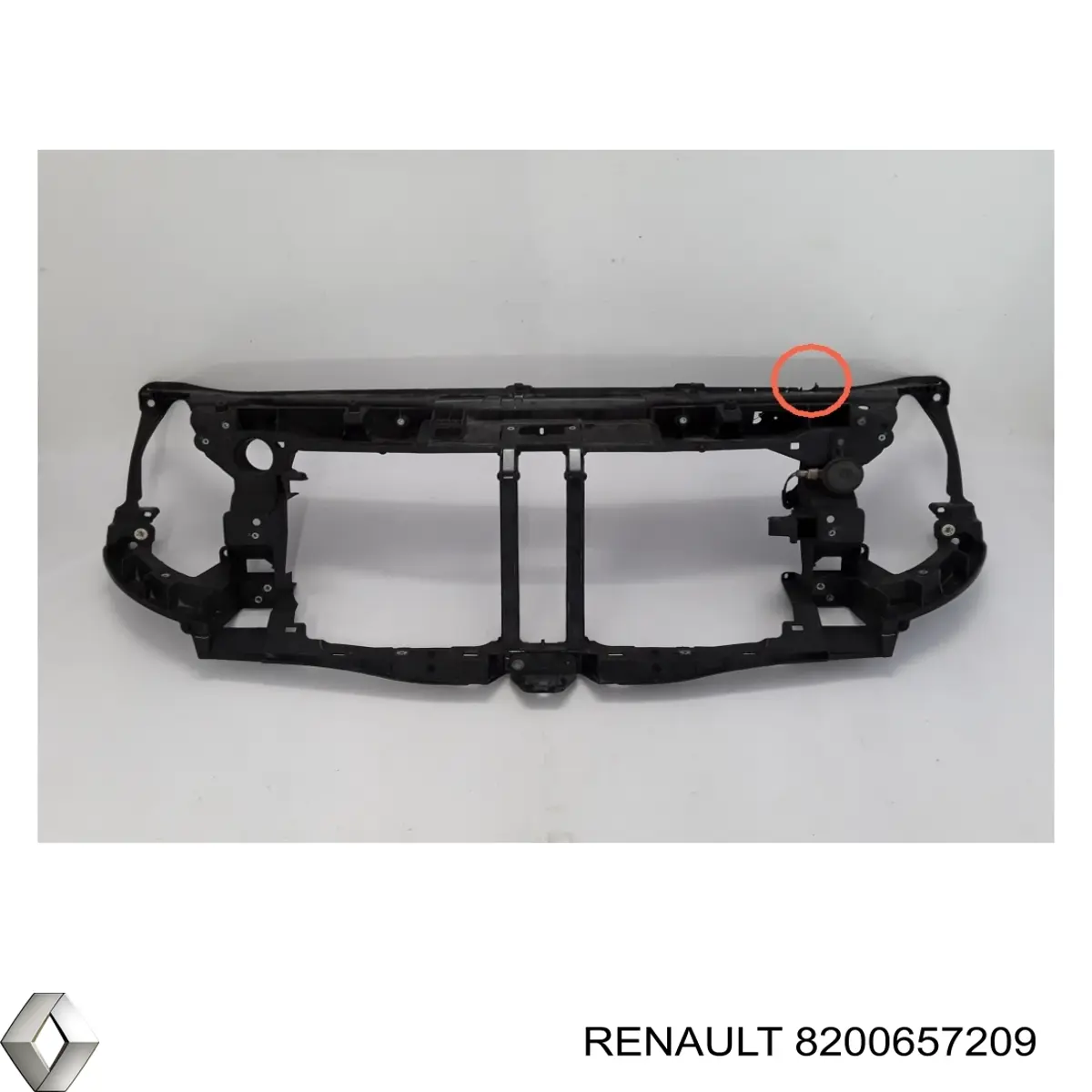 Рамка радиатора 8200657209 Renault (RVI)