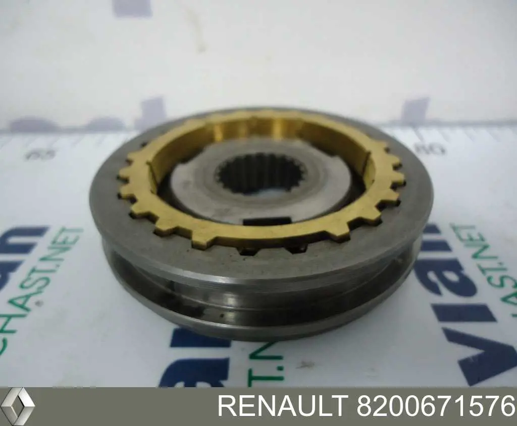  Renault (RVI) 8200671576 цена, от 28.47 USD