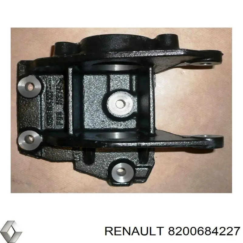 Купить 8200684227 Renault (RVI) Опора подвесного подшипника передней полуоси