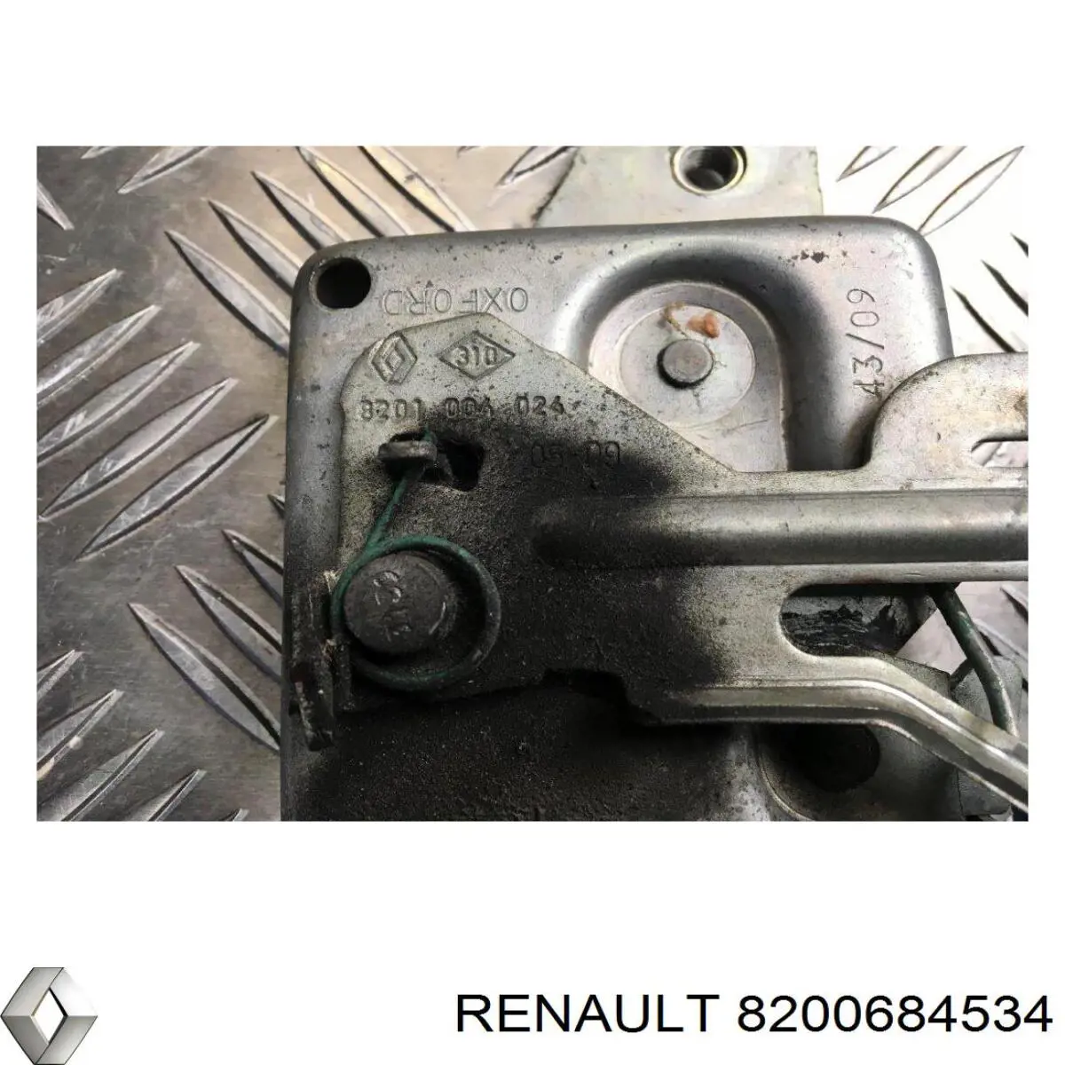 8200684534 RENAULT Soporte De Rodamiento Externo Del Eje Delantero original y equivalente