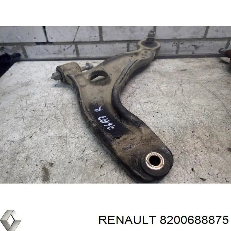 Купить 8200688875 Renault (RVI) Нижний правый рычаг передней подвески