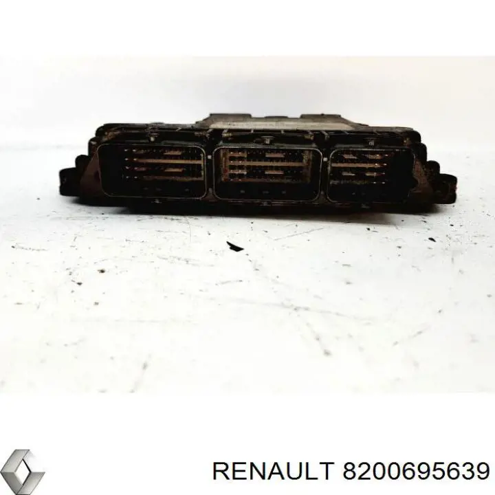 Модуль управления двигателем Renault (RVI) 8200695639