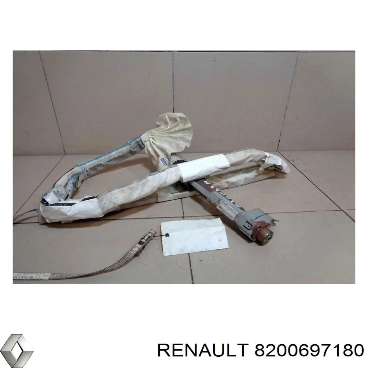 Шторка боковая правая Renault (RVI) 8200697180 цена, от 13.39 USD